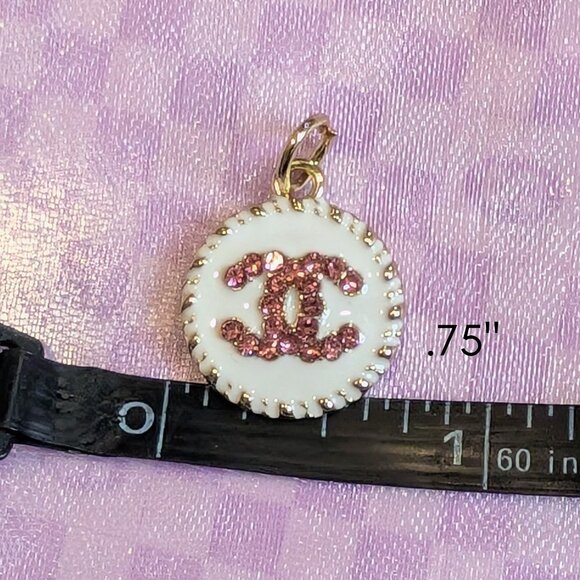 CHANEL White and Pink Pendant Necklace - Picture 4 of 4